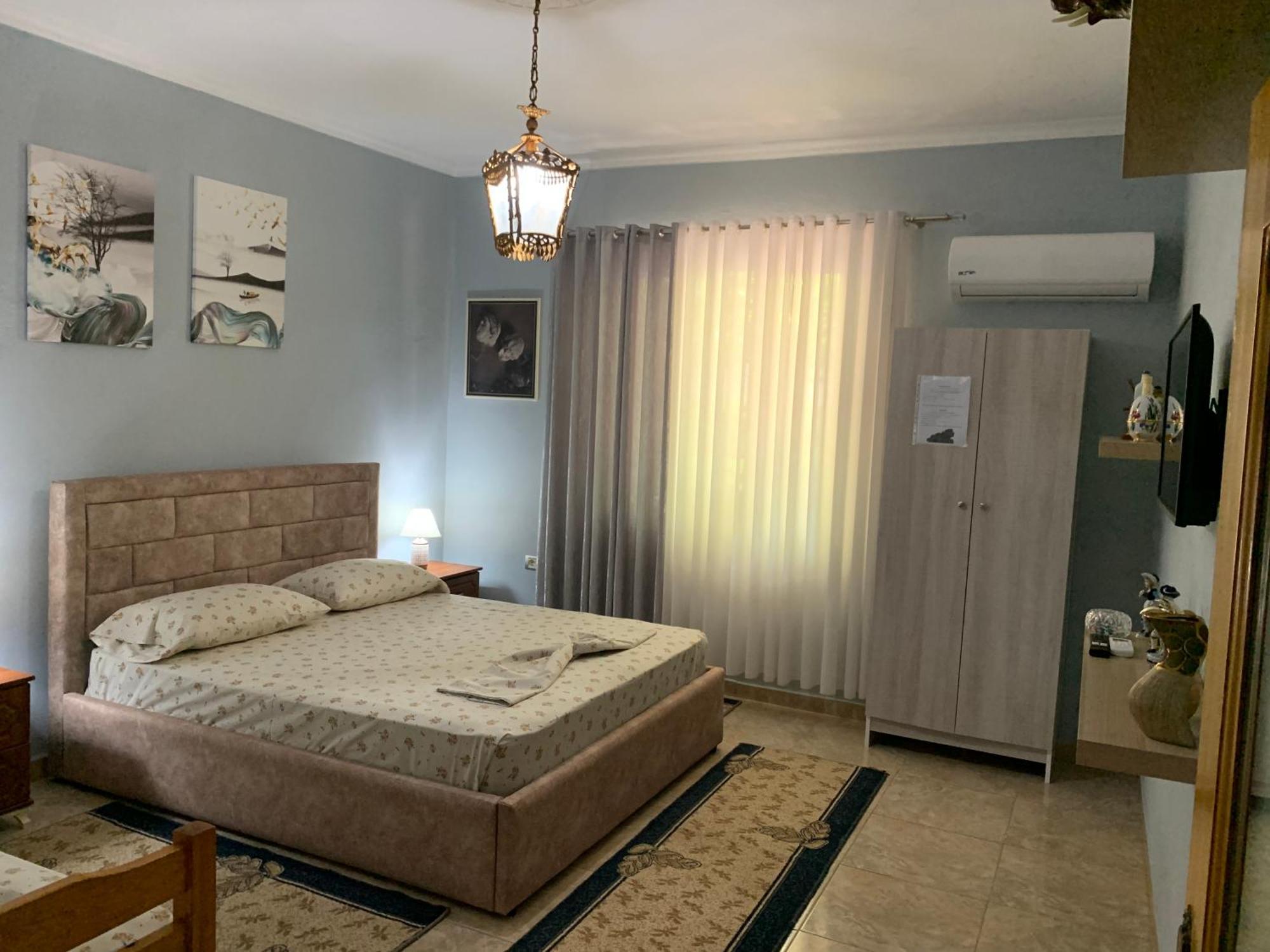 Vila Spaho Korce Exterior foto
